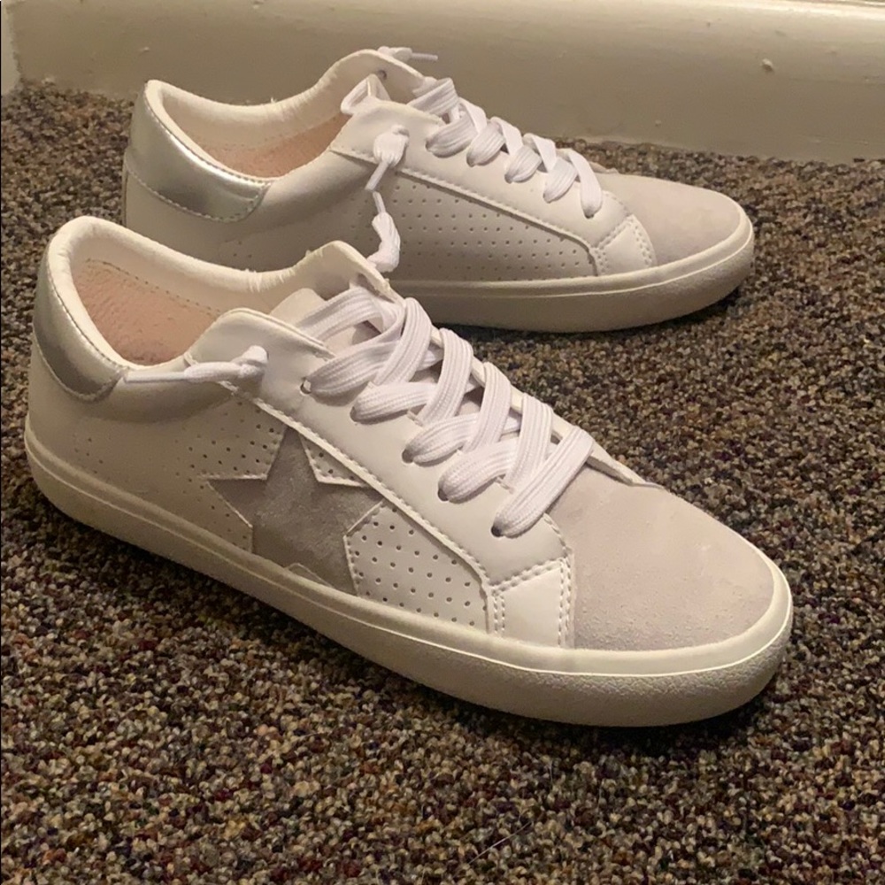 NWOT Madden Girl Sneakers